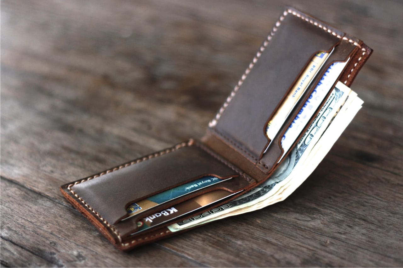 Traditional Mens Wallet - JooJoobs