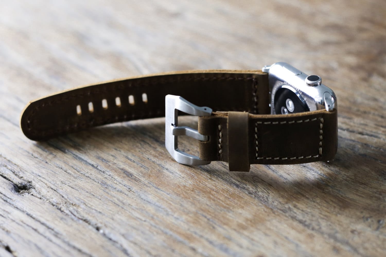 joojoobs-apple-watch-strap-4 leather watch band